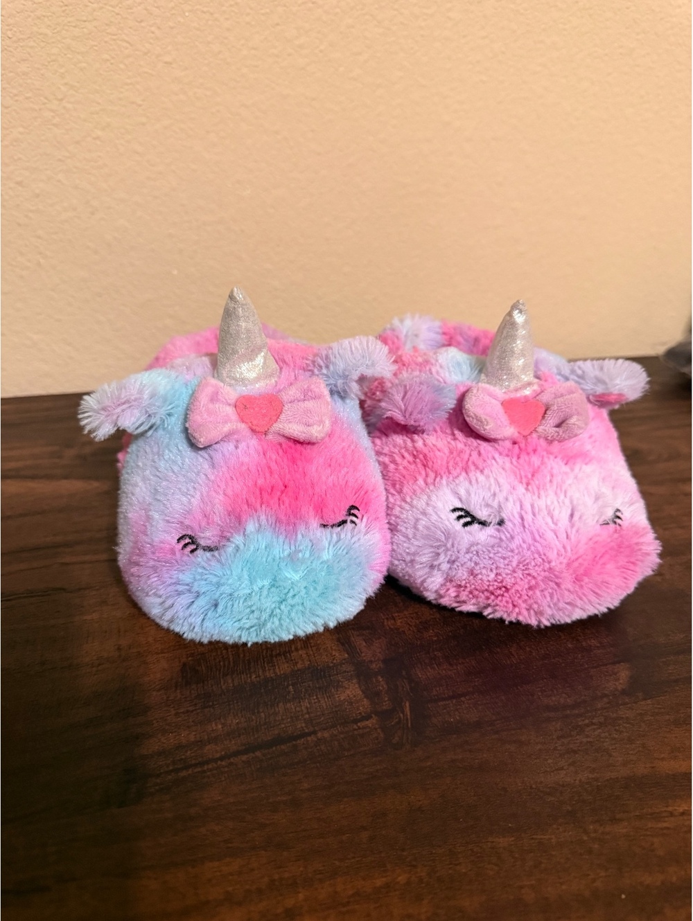 Carter's Toddler Unicorn Plush Slippers Size 9/10 Pink Blue